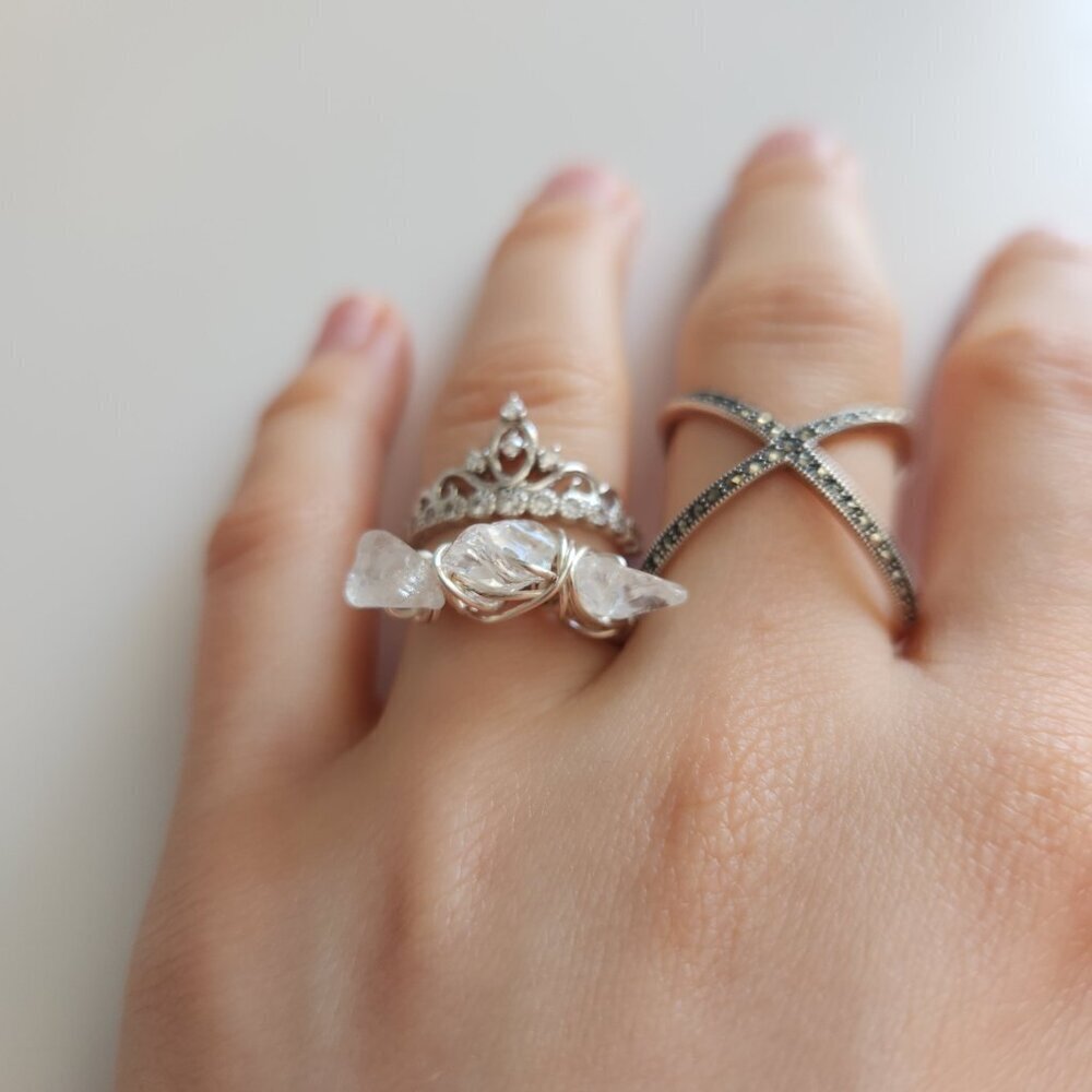 Triple white crystal silver wire ring size 7 - Picture 2 of 7